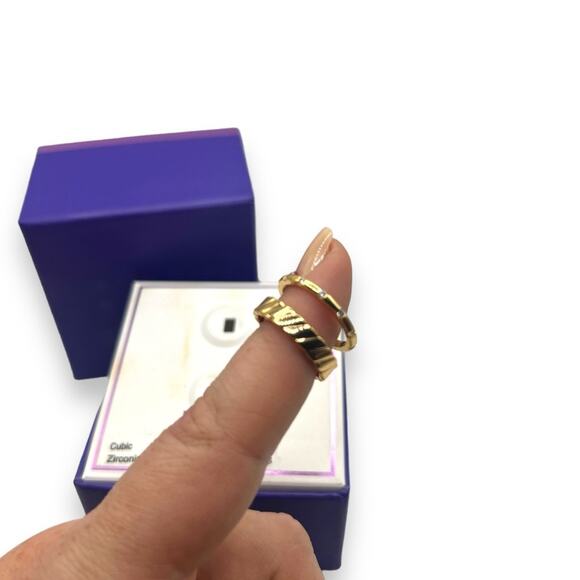 NEW Macy's 18K Gold over Brass Cubic Zirconia Ring Duo Set of 2 Rings Size 6 - Picture 7 of 9